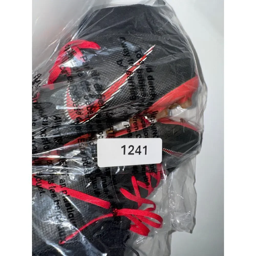 Nike Size 5.5 US Black/Red Mercurisl Soccer Cleats Engineered for Speed